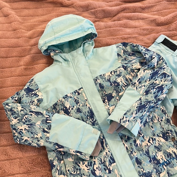 Girls Arctix snow/ski suit. Size L - Picture 9 of 15